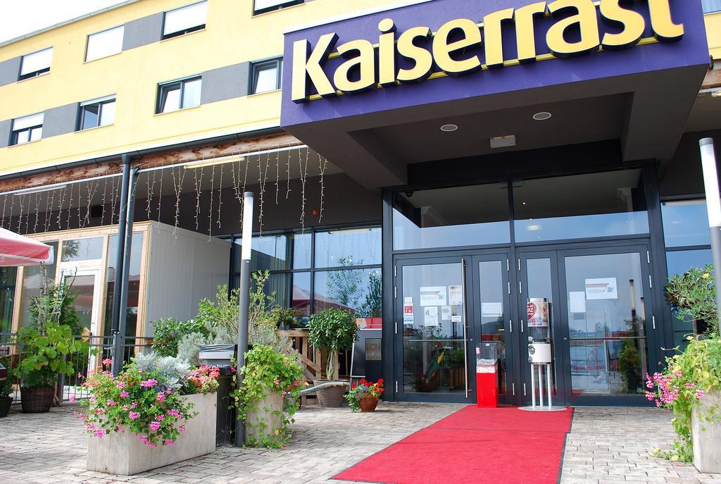 Kaiserrast Stockerau Luaran gambar